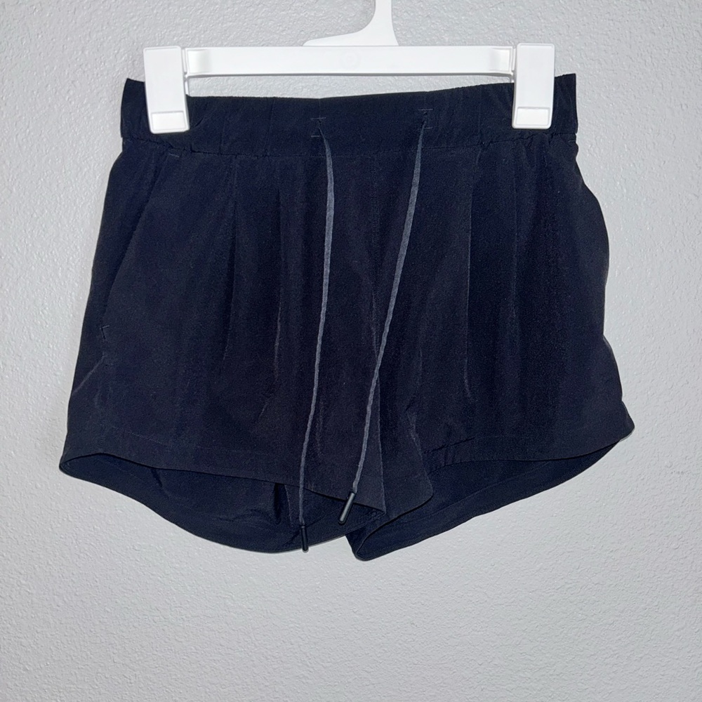Black Lululemon shorts size 4